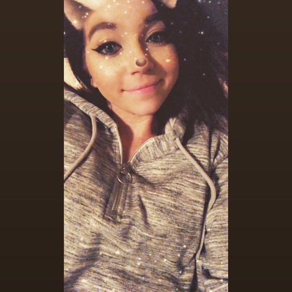 Meet your Posher, Jessica - Picture 1 of 1